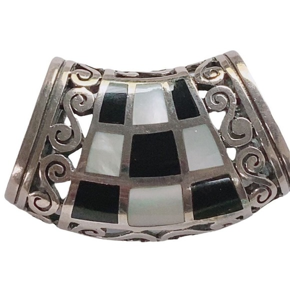 Signed CXS THAILAND Mother of pearl black onyx Statement pendant 925 Sterling